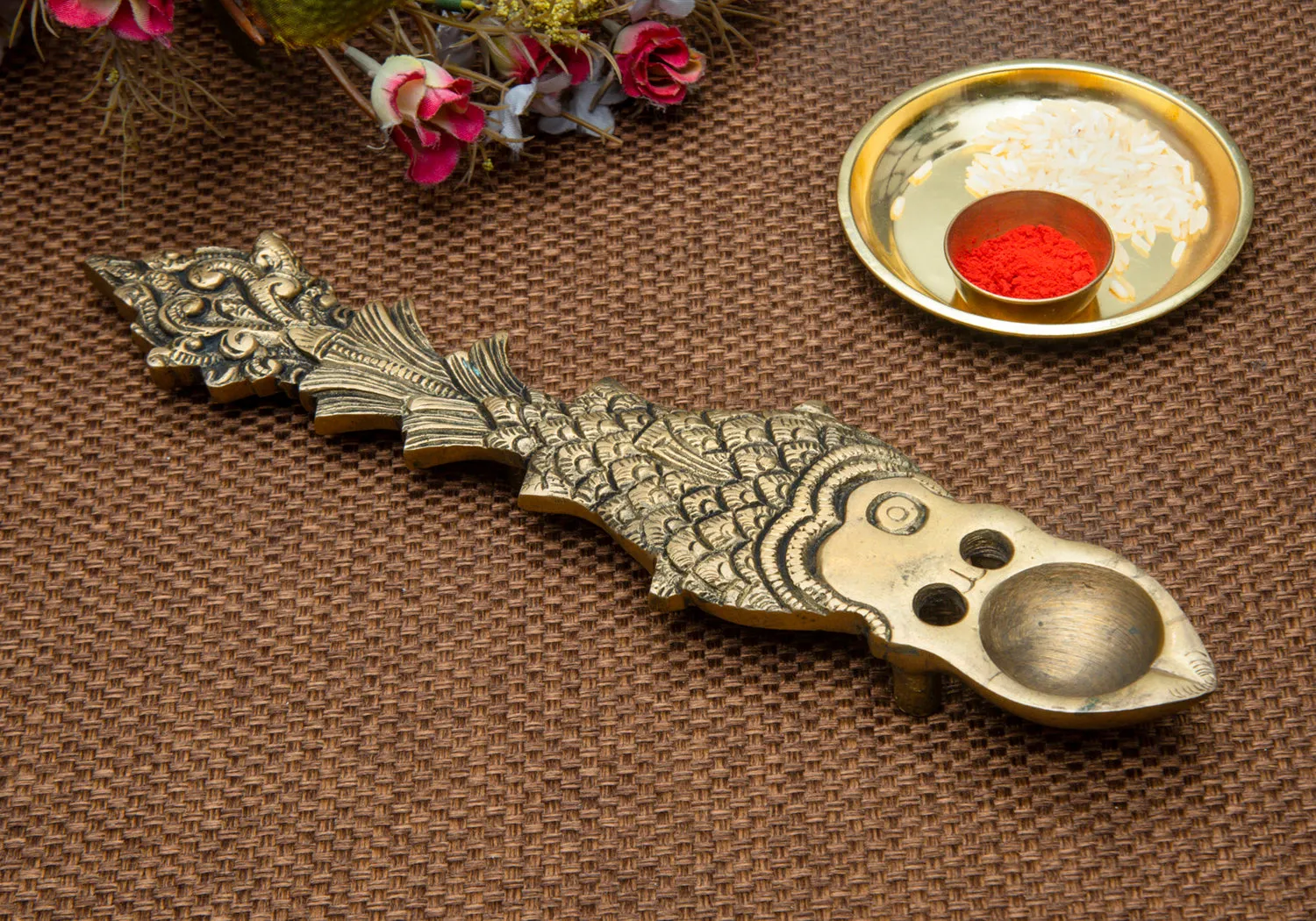 Ethnic Indian Design Brass Antique finish Aarti Diya with Handle | Pooja Dhoop Diya